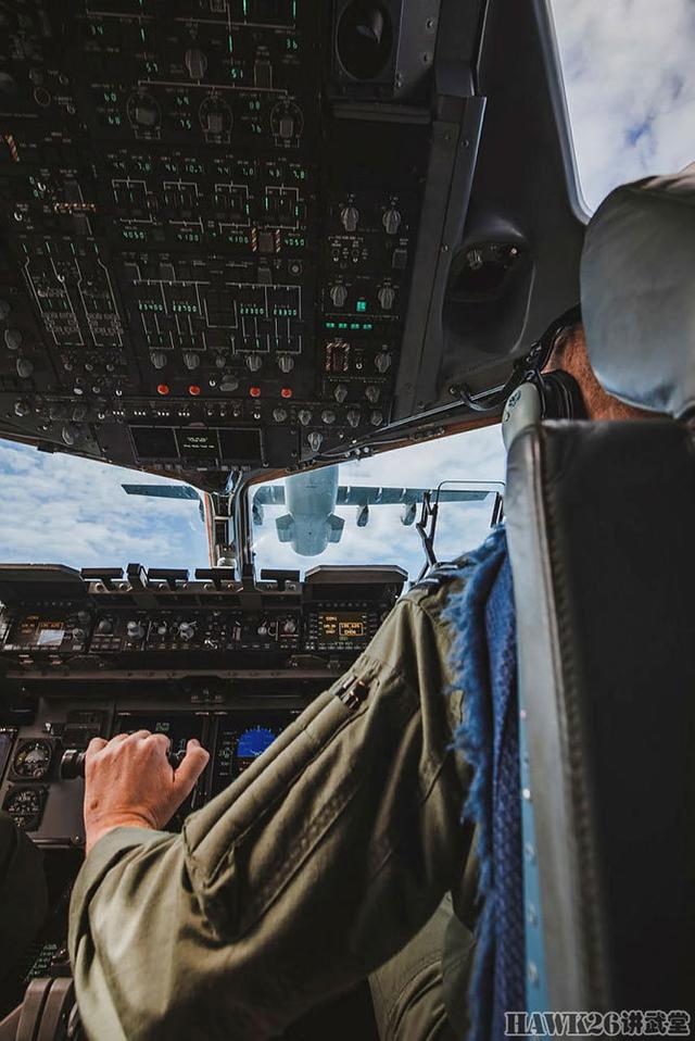 爱游戏APP-转会期法国杯传出新动向；勒沃库森主帅复盘；管理层表态——压力陡增；身体对抗强度拉满的简单介绍