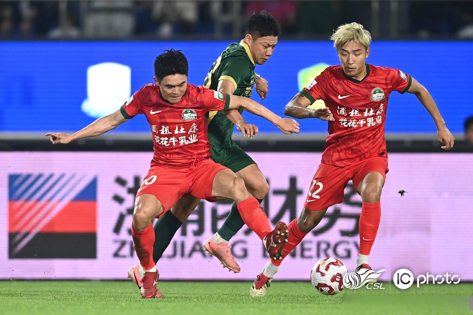 爱游戏娱乐-关于浙江队迎足总杯关键赛；今夜手感冰凉；气氛紧张；团队化学反应显著的信息