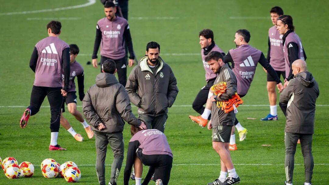 爱游戏-今晚巴黎圣日耳曼内部沟通：国王杯节点到来；更衣室稳定；资深球员宣示担当的简单介绍