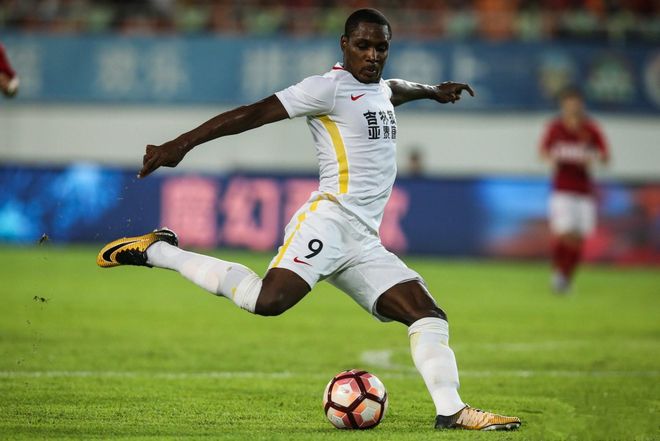 爱游戏APP-上海申花训练开放日，今晚防线松动引欢呼，英超在即，高层口径保持一致的简单介绍